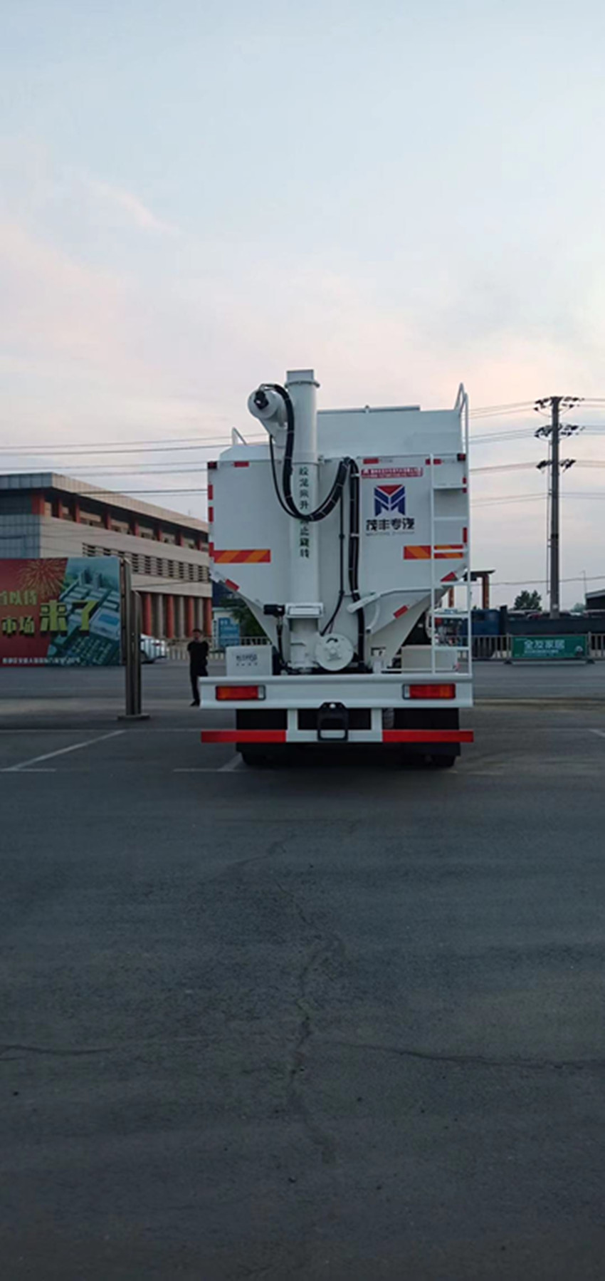 �|�L(f��ng)����ǰ�ĺ��40��ɢ�b����\(y��n)ݔ܇(ch��)